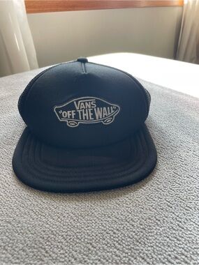 Vans Black 'Off The Wall' Logo Trucker Hat